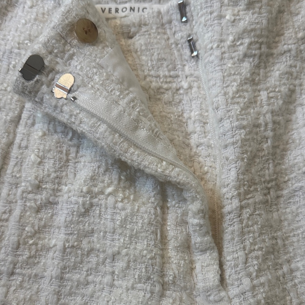 Veronica Beard Boucle Shorts - Picture 3 of 5